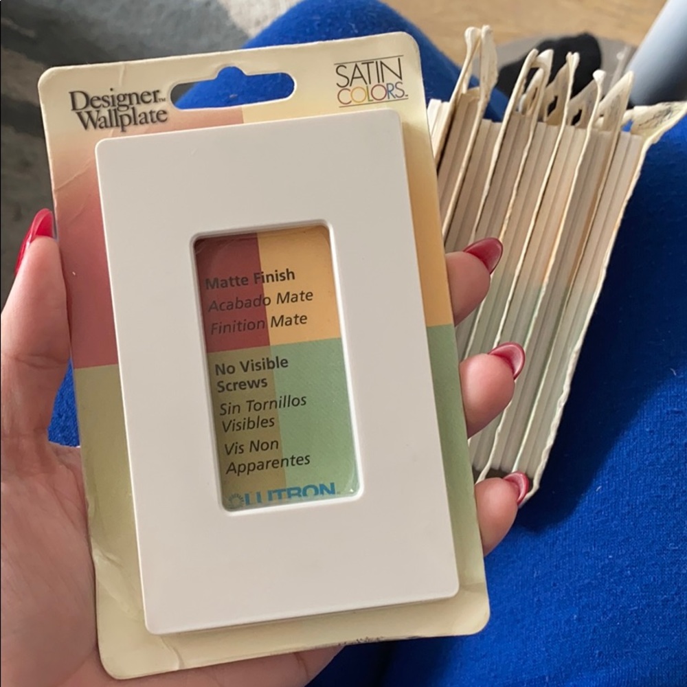 Bundle of 9 Lutron Designer Wallplates